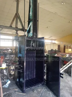 Hydraulic Baling Machine