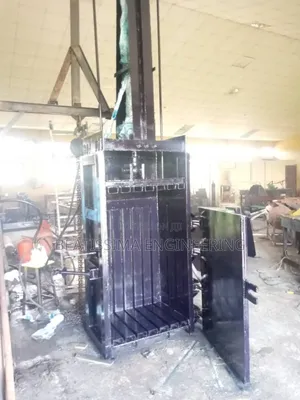 Hydraulic Baling Machine