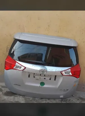 Toyota RAV4 2014 Model Complete Booth