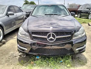 Mercedes-Benz C300 2013 Black