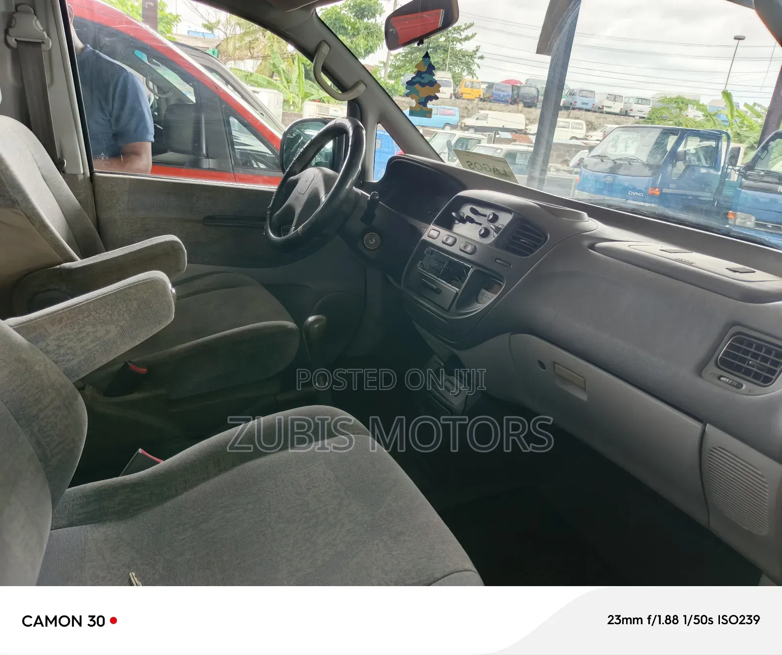 Mitsubishi Space Gear 2005 Silver