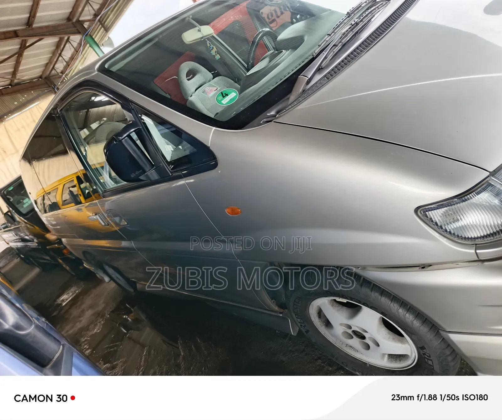 Mitsubishi Space Gear 2005 Silver