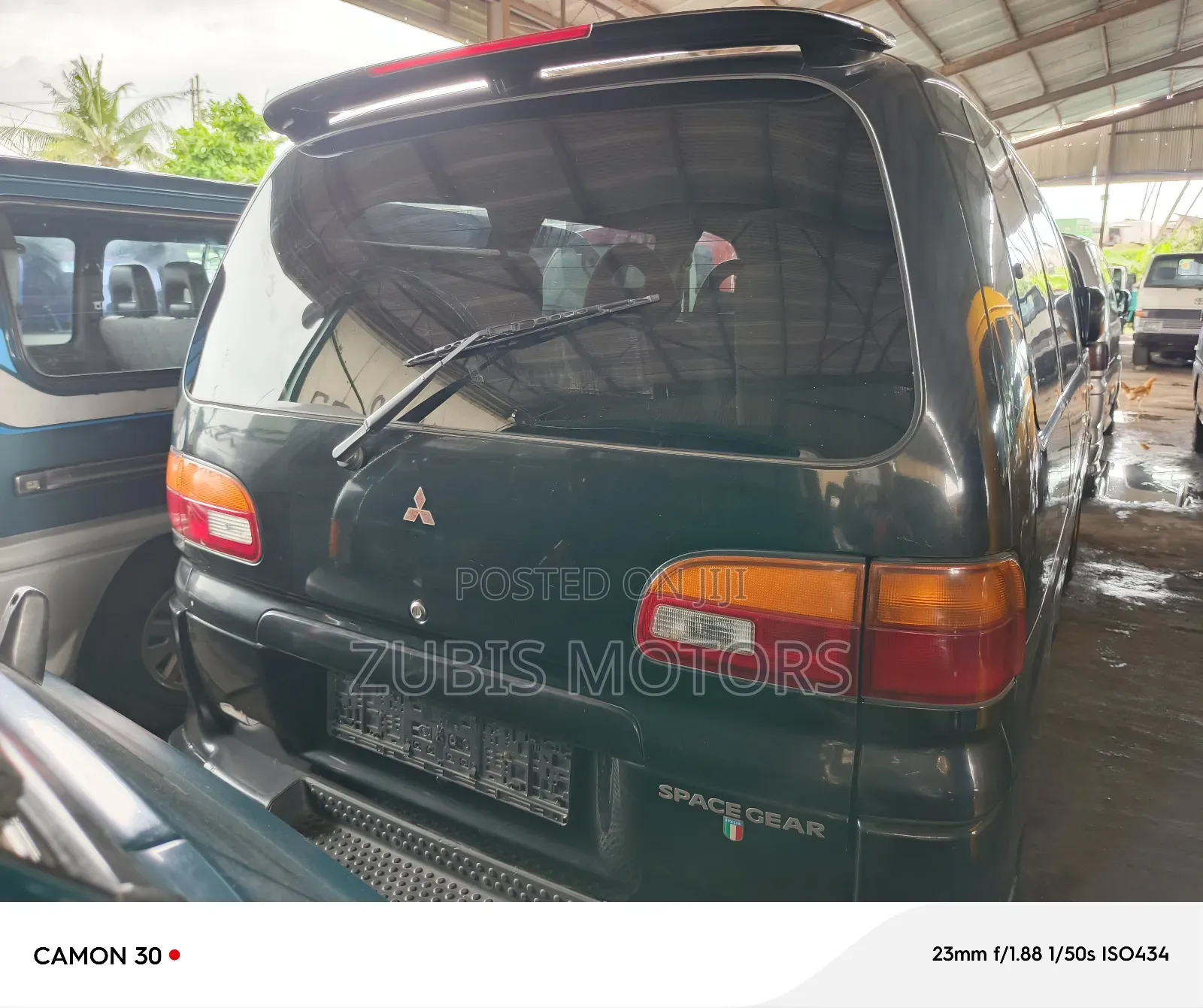 Mitsubishi Space Gear 2005 Black