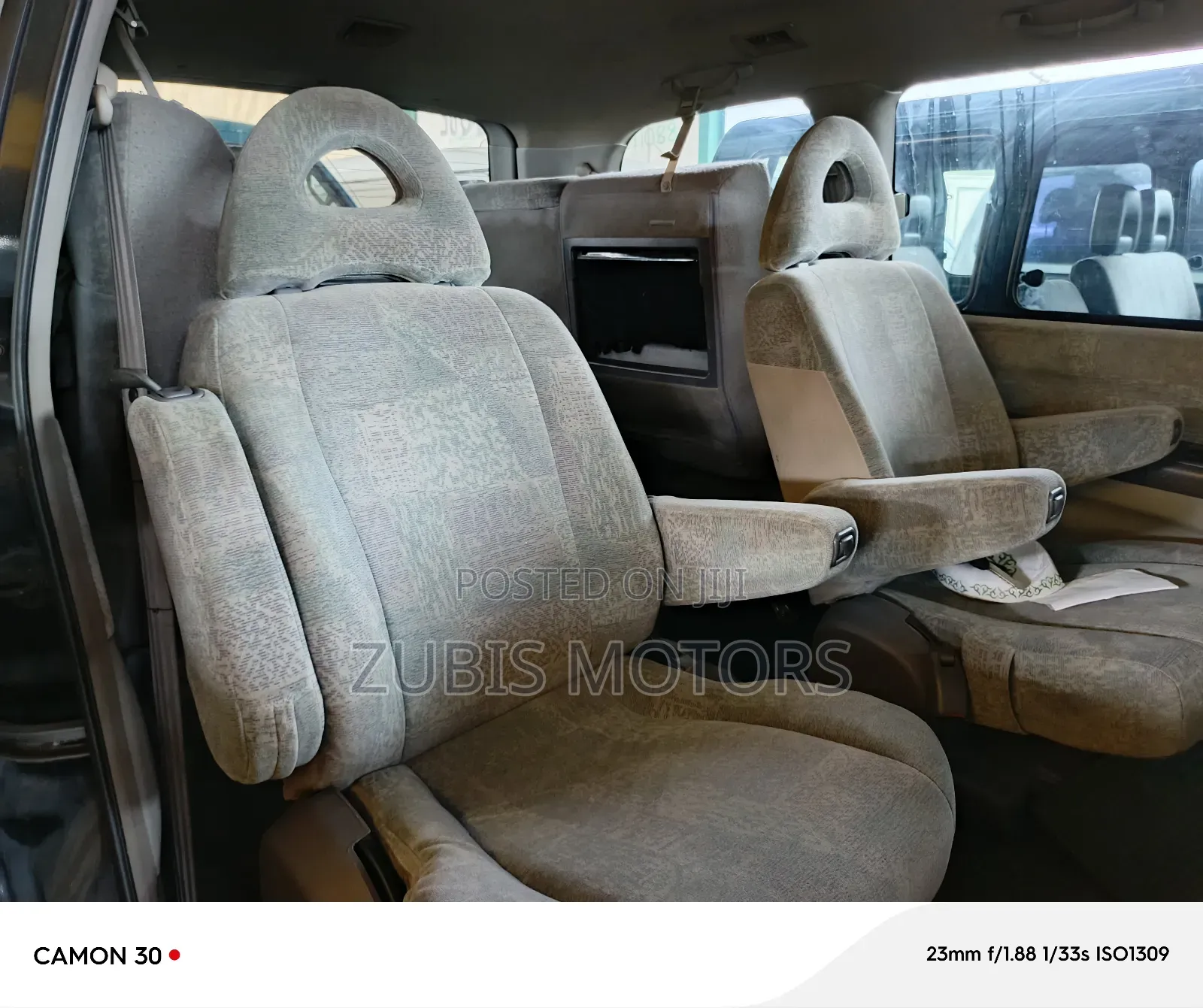 Mitsubishi Space Gear 2005 Black