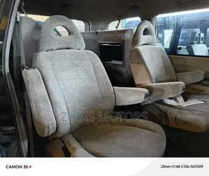 Mitsubishi Space Gear 2005 Black