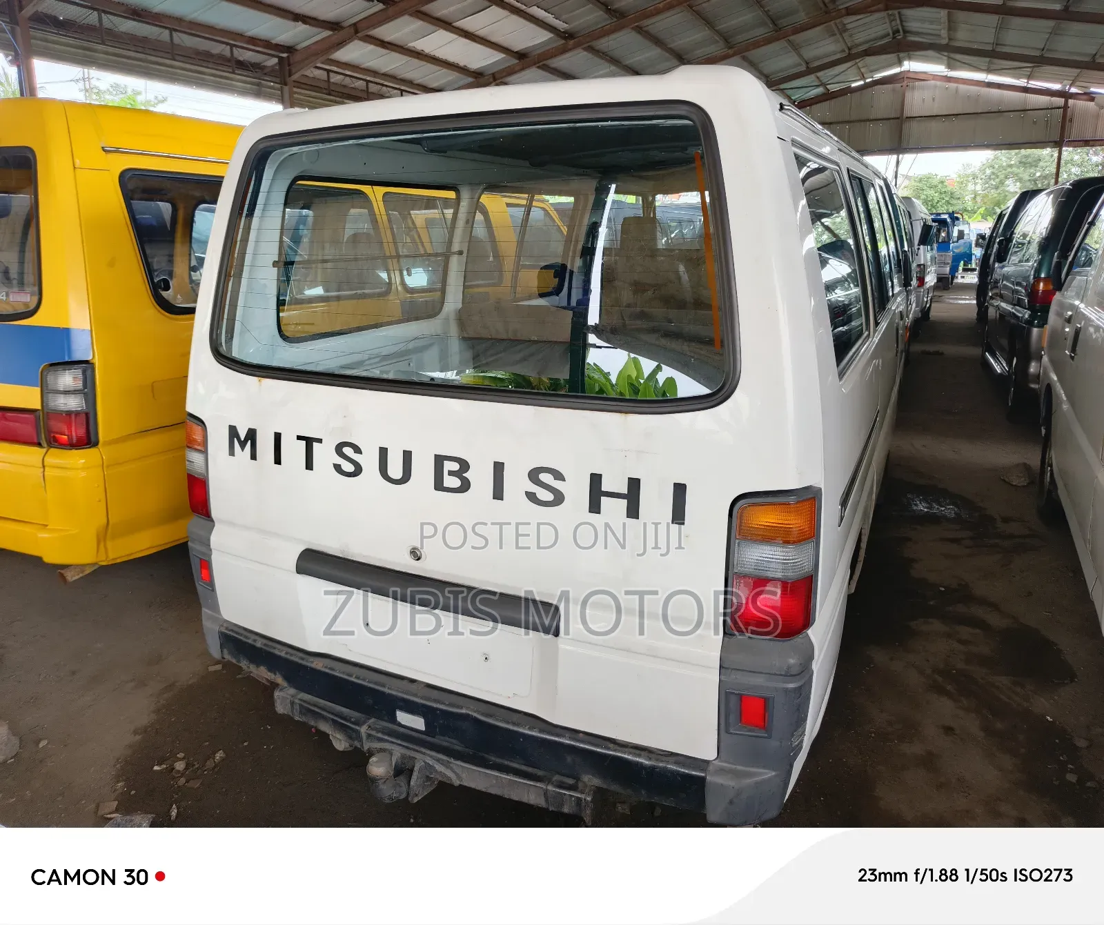 Mitsubishi L300 2002 White