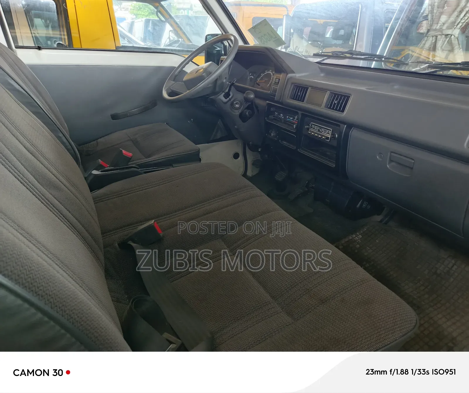 Mitsubishi L300 2002 White