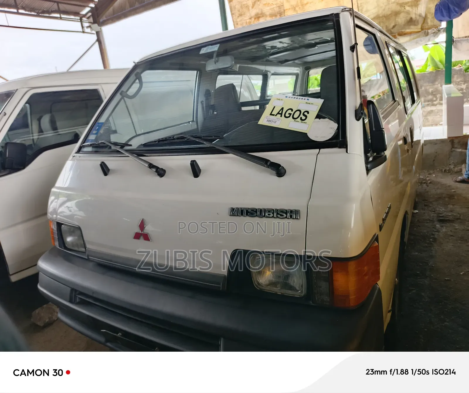 Mitsubishi L300 2002 White