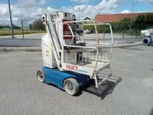 Single Vertical Mast Lifts