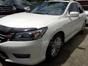 Photo - Honda Accord 2014 White