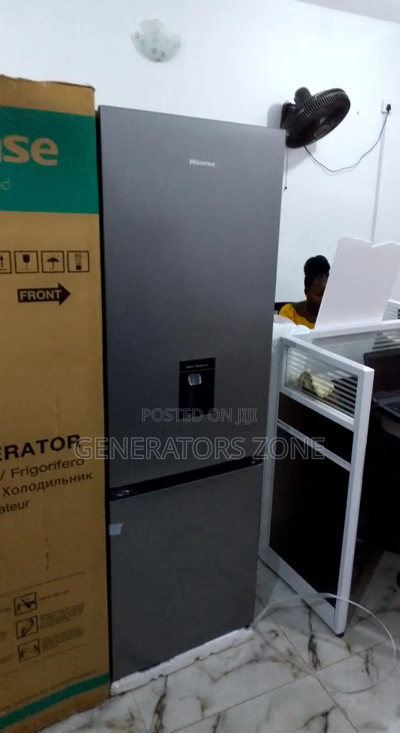 Hisense 264l/ Bottom Freezer Refrigerator