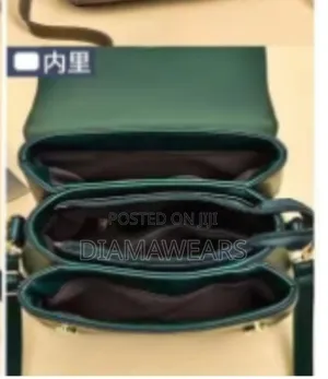 Red/ Wine Ladies 3 Compartment Leather Hand Bag