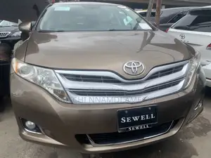 Toyota Venza V6 AWD 2012 Brown