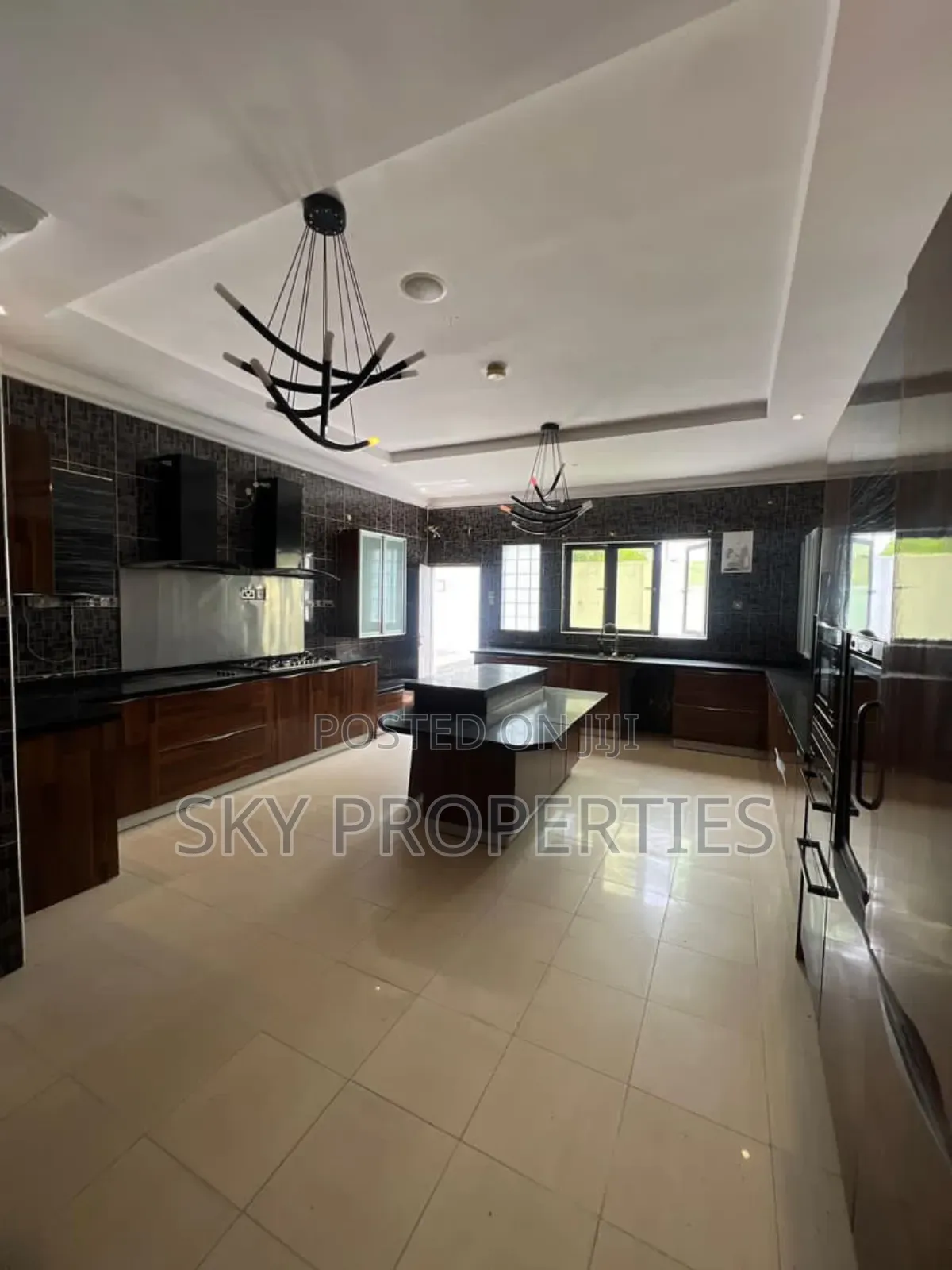 5bdrm Mansion in Banana Island, Ikoyi for rent