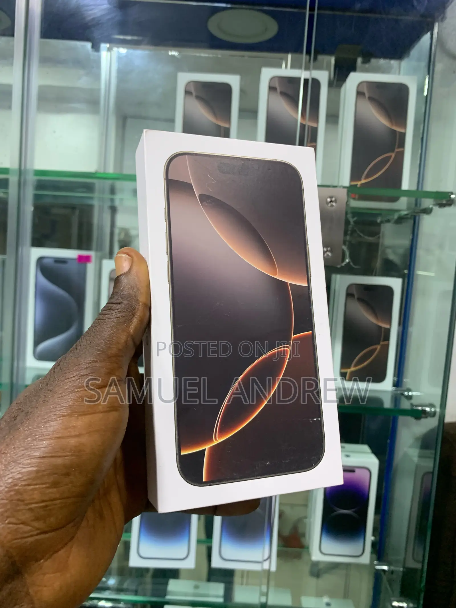 New Apple iPhone 16 Pro Max 256 GB Black