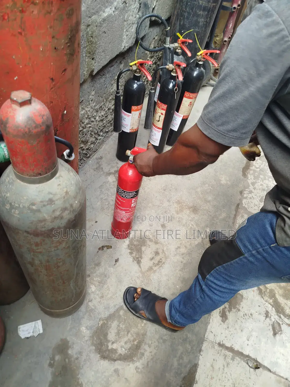 Fire Extinguisher Servicing 3kg Co2