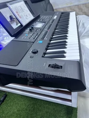 Brand New Yamaha PSR E473 Keyboard