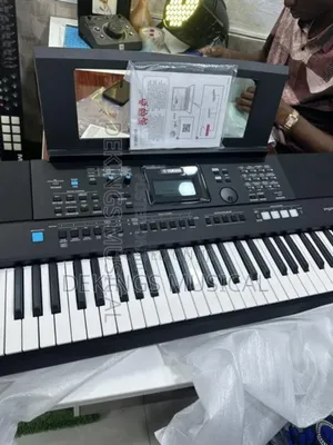 Brand New Yamaha PSR E483 Keyboard