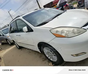 Toyota Sienna Limited 7 Passenger 2010 White