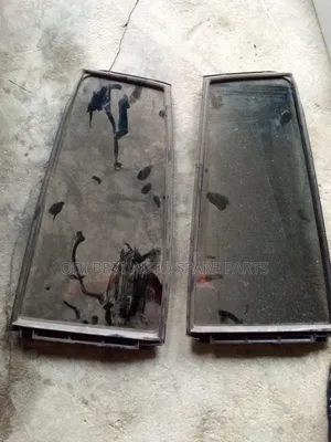 Lexus LX 570 2013 Model Door Vent Glass Two Back