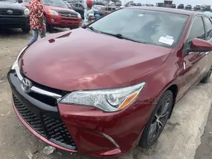 Toyota Camry 2016 Red