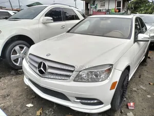 Mercedes-Benz C300 2010 White