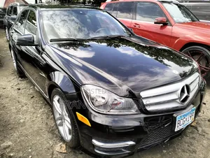 Mercedes-Benz C300 2014 Black