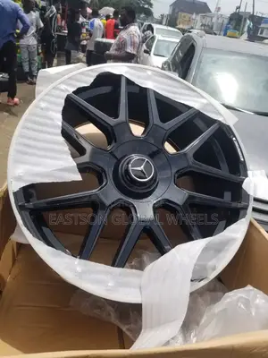 22 Inches Brand New Mercedes Benz Amg Alloyed Rim