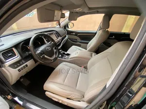 Toyota Highlander 2016 Black