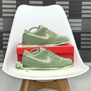Nike Dunk Low Premium Olive Aura