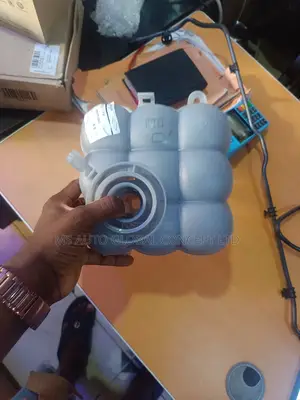 Lamborghini Urus Water Reservoir