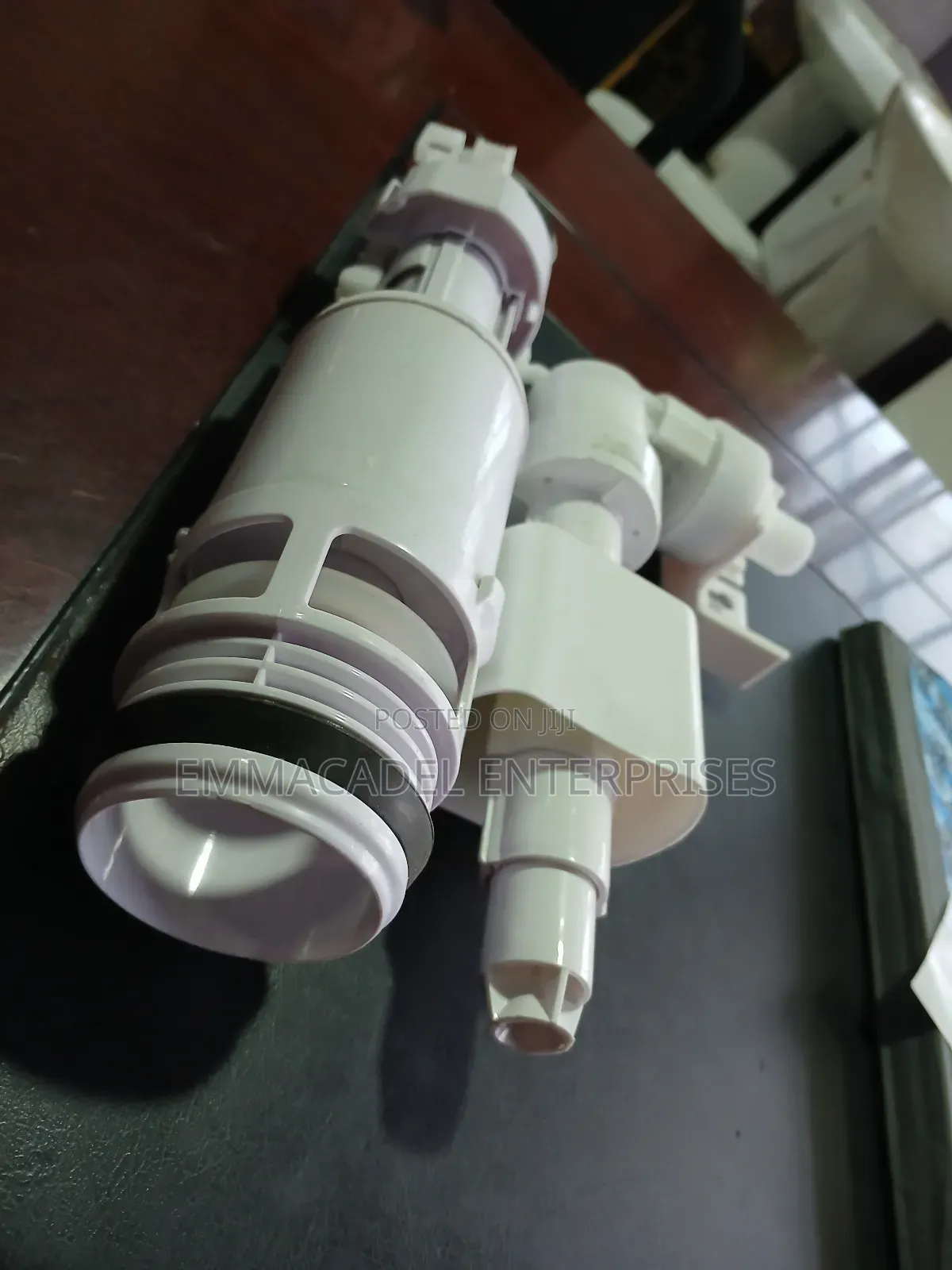 Conceal Flush Systerm ( Flow Master )