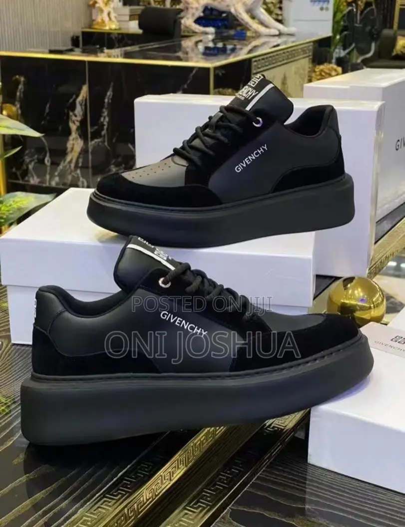 Givenchy Sneakers