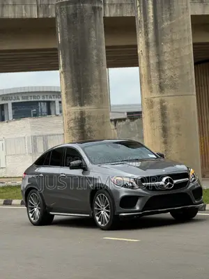 Photo - Mercedes-Benz GLE43 2018