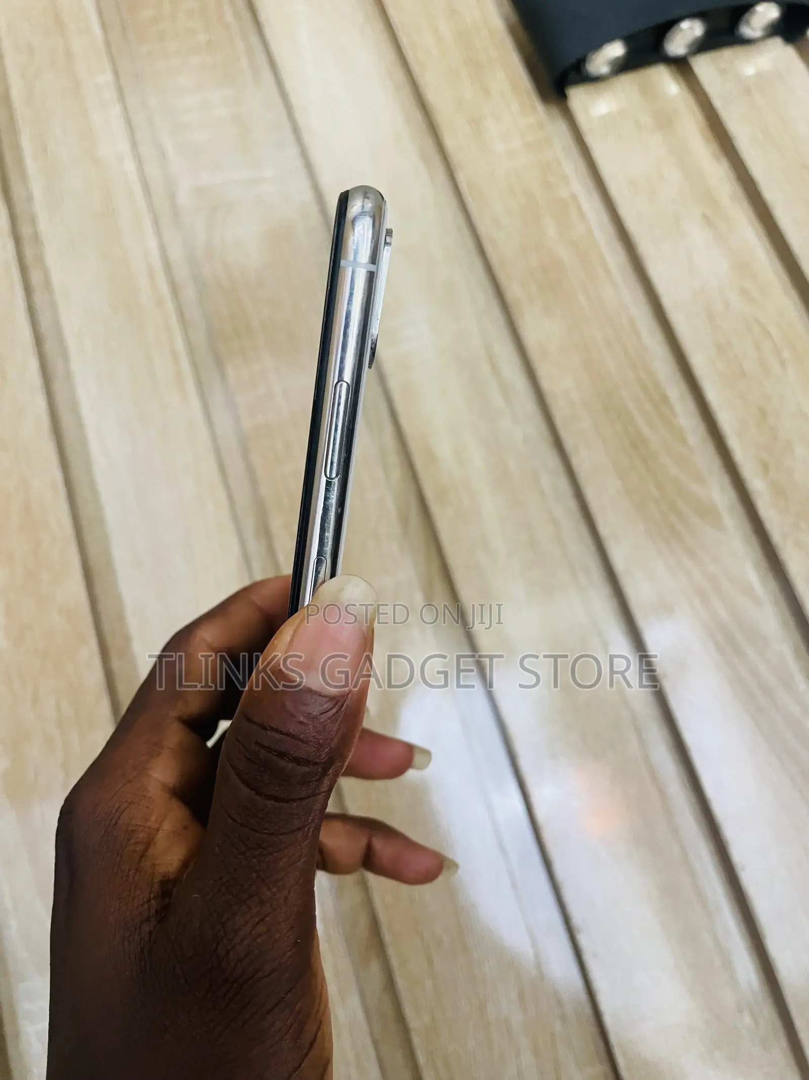 Apple iPhone X 64 GB White