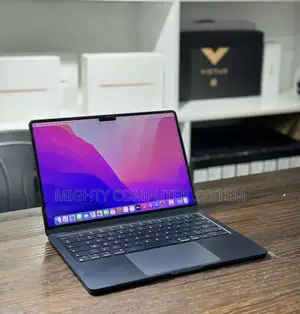 Laptop Apple MacBook Air 2022 M2 8GB Apple M2 SSD 256GB