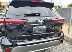Toyota Highlander Platinum 2022 Black