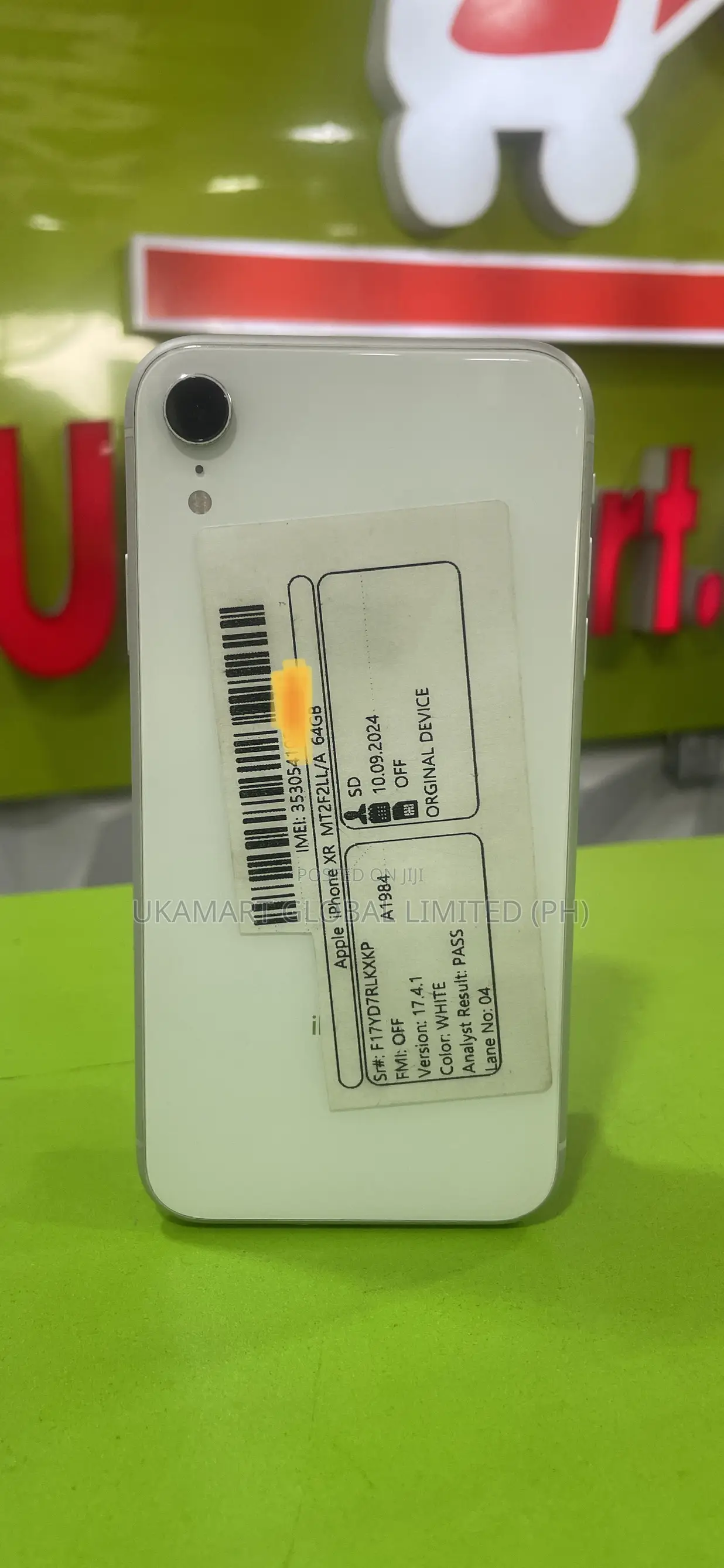 Apple iPhone XR 64 GB White