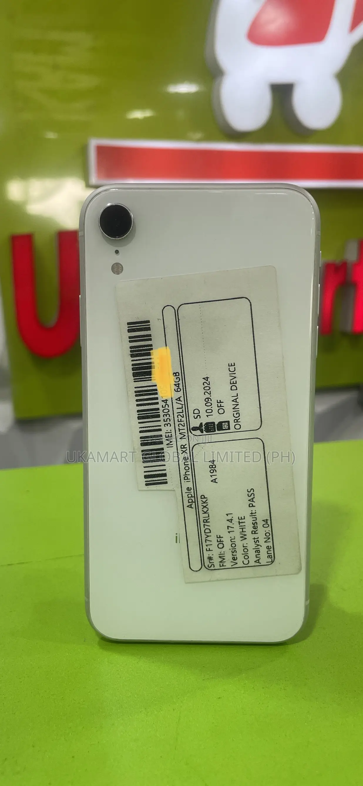 Apple iPhone XR 64 GB White