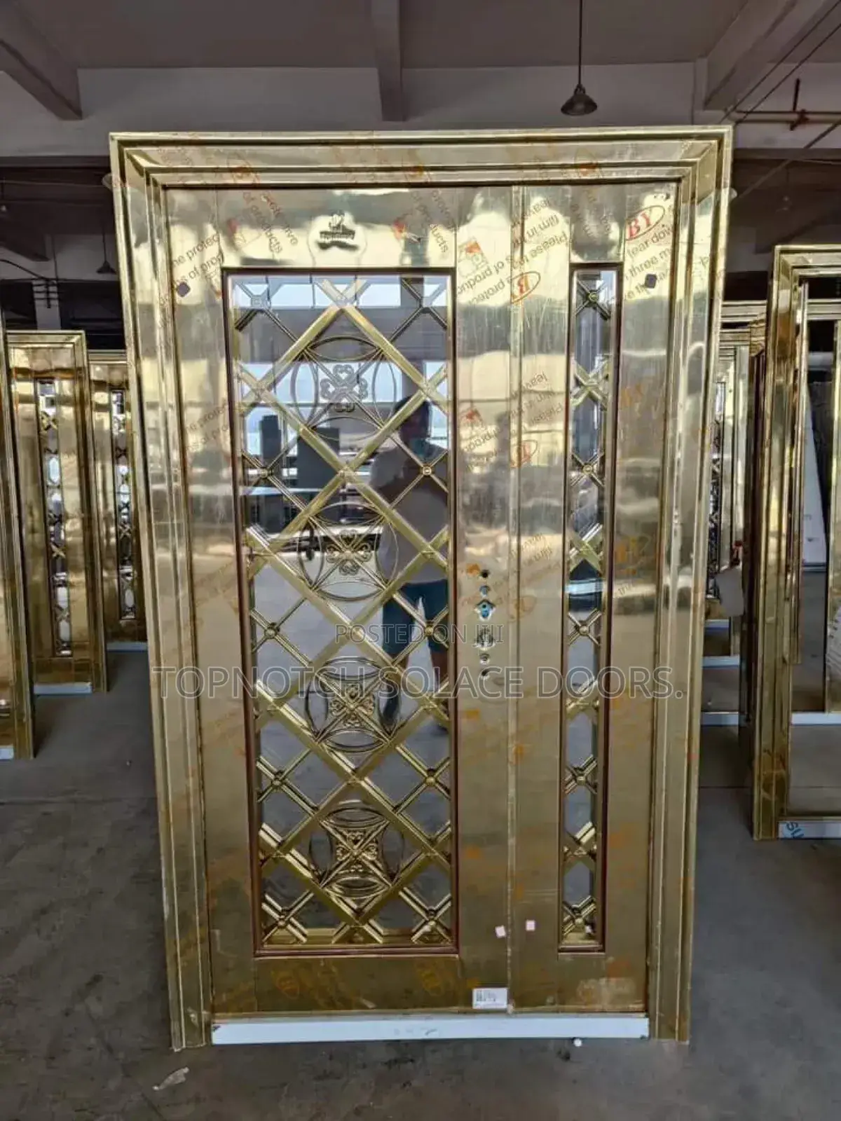 4ft Gold Luxury Glass