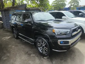 Toyota 4-Runner Limited 4X4 2013 Black