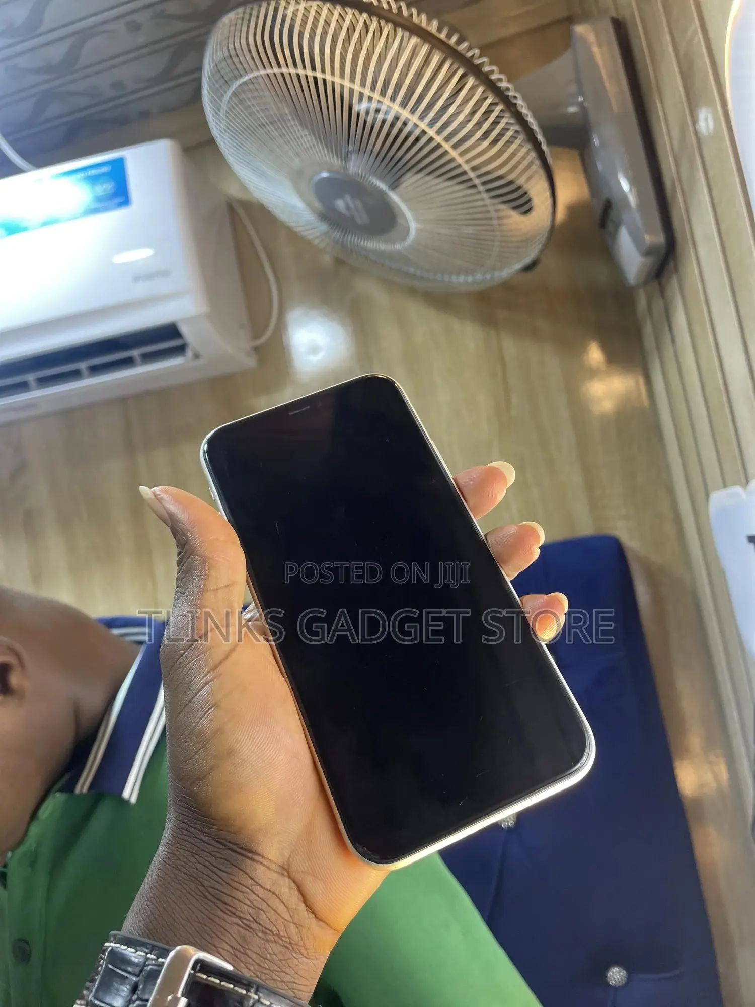 Apple iPhone 11 64 GB White