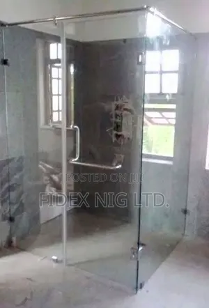 Shower Cubicle 10mm Tamper Glass