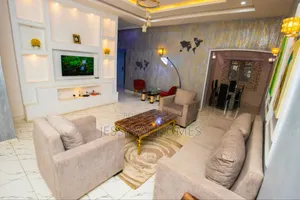 Photo - Tastefull Furnished 2 Bedroom Shortlet