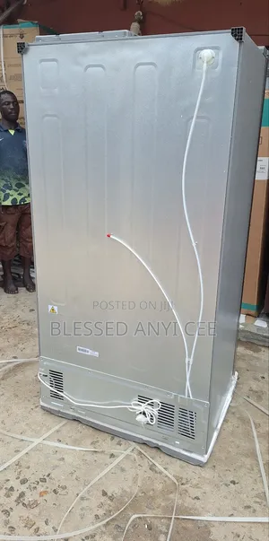 Midea 490l Inverter Side by Side Fridge Ice Water Dispenser