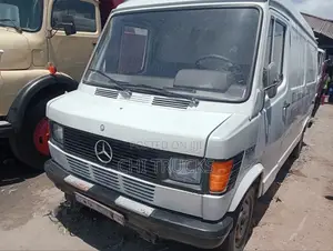 Mercedes-Benz Tourismo 2001 White