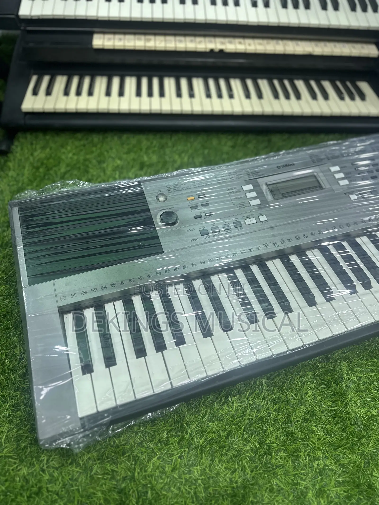 Yamaha Keyboard Model PSR E 353