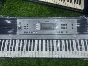 Yamaha Keyboard Model PSR E 353