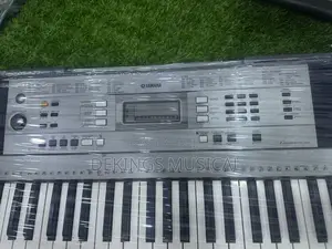 Yamaha Keyboard Model PSR E 353