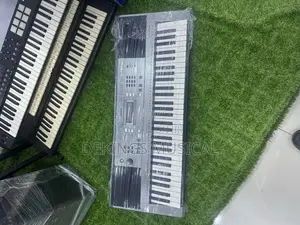 Yamaha Keyboard Model PSR E 353